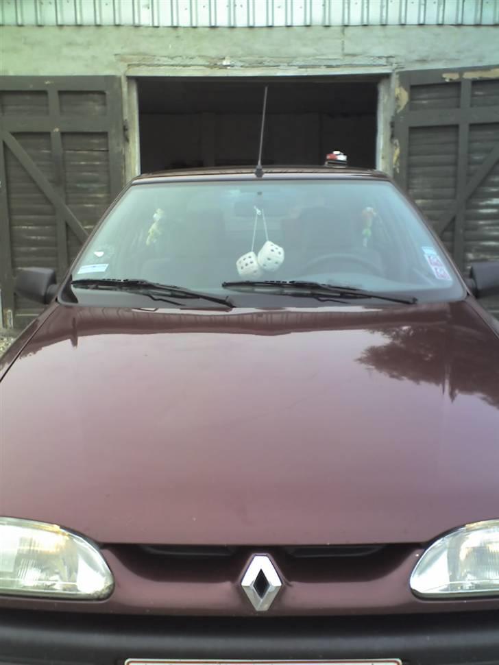 Renault 19 (skrottet) billede 18