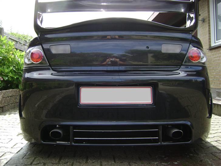 Mazda 323 f SOLGT billede 2