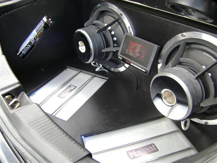 Mazda 323 f SOLGT billede 8