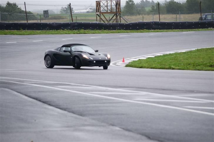 Lotus Elise 111s - Sturup i regnvejr = sjov! billede 15