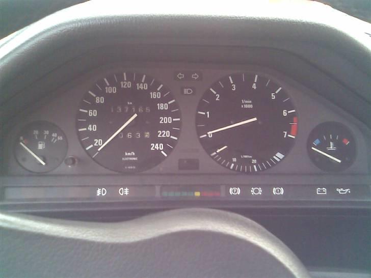 BMW e30 320i solgt billede 6