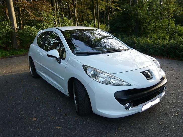 Peugeot 207 1.6 HDi S16  SOLGT billede 2