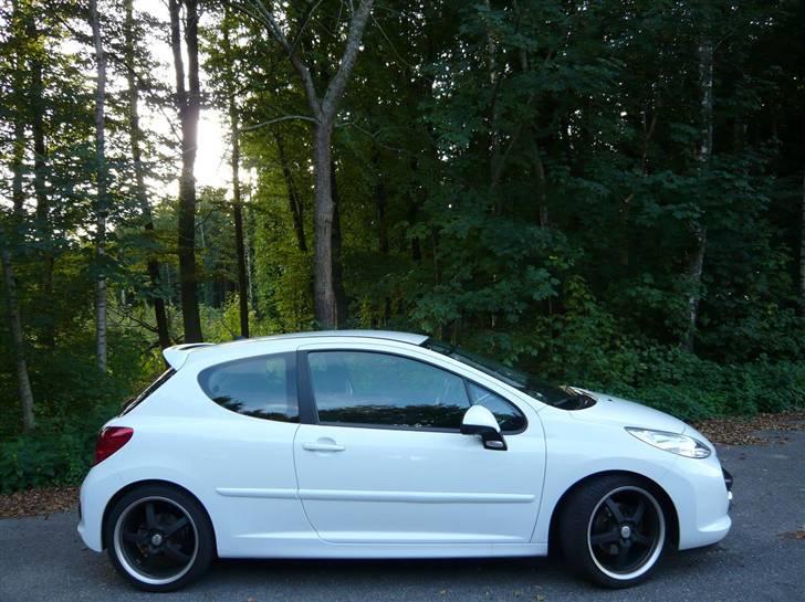 Peugeot 207 1.6 HDi S16  SOLGT billede 6
