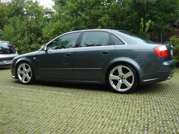 Audi A4 2,5 TDi Quattro #solgt billede 4