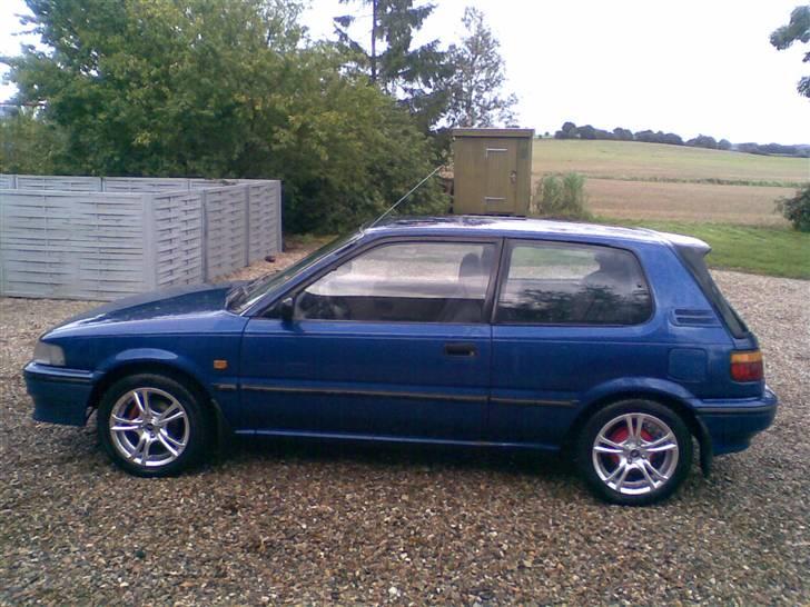 Toyota corolla 1.3 xli (solgt) billede 1