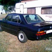 BMW  524 TD E28
