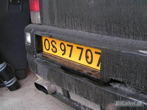VW transporter t4 SOLGT - nr plade skåret ind i bommen billede 9