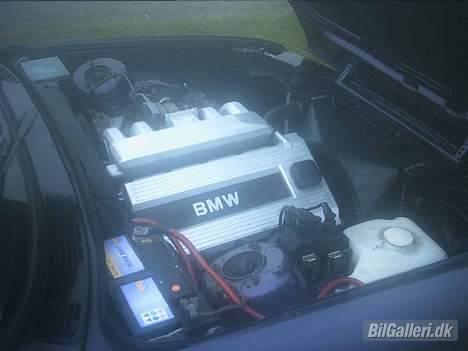 BMW 318is (solgt) billede 4