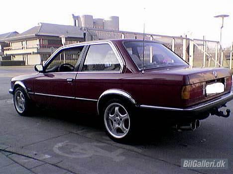 BMW E30 billede 8