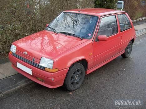 Renault 5 GTX *** SOLGT *** billede 1