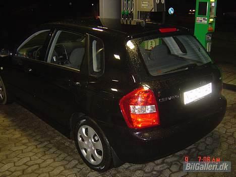Kia cerato billede 5