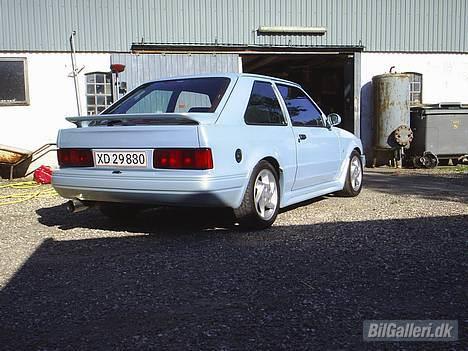 Ford Escort 1,6  (solgt) billede 2