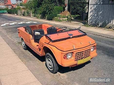 Citroën    Méhari - Fortrukne kalesche-option. Meget lidt sjovt i regnvejr! Men ved 100 km/t kommer regnen OVER hovedet. Nu er det ikke altid den kan køre 100... billede 9