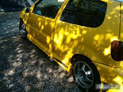 VW polo 6n - her er de indfarvede dele i kabinen billede 3