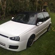 VW Golf 3 1.8 solgt