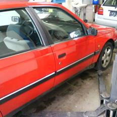 Peugeot 405 *Solgt*