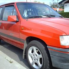 Opel Corsa 1,4i Sport SOLGT