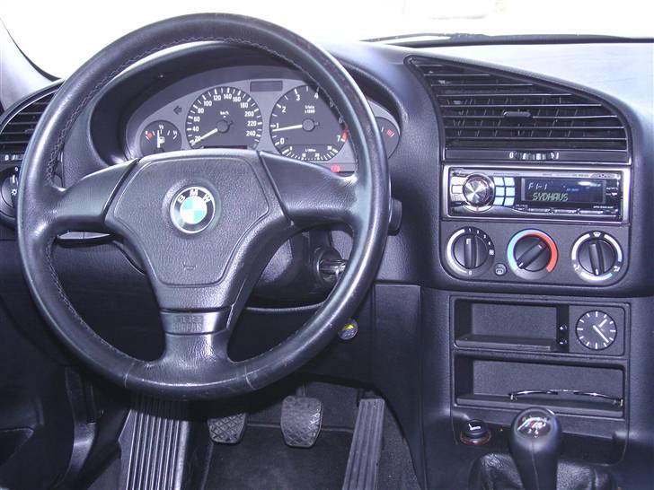 BMW E36 318i 97ér Solgt  billede 2