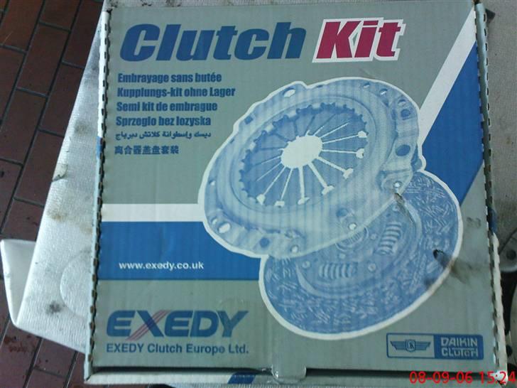 Mazda 323f Solgt - Udskiftning af kobling billede 12