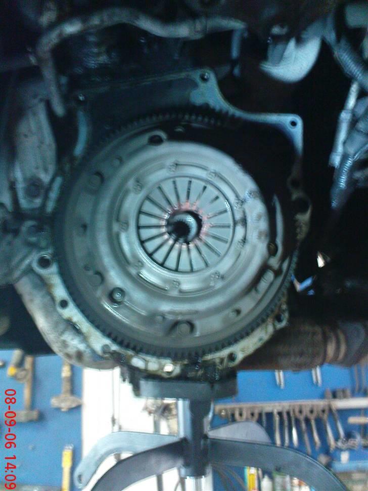 Mazda 323f Solgt - Gammel kobling billede 14