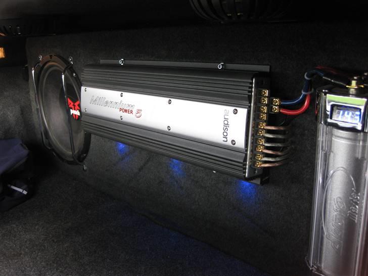 Peugeot 306 2,0 HDi "Løven" SOLGT - Skal ses i mørke, dioderne lyser rigtig fedt op... billede 15