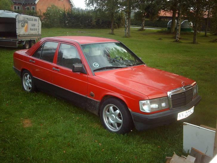 Mercedes Benz 190 2.0  billede 1