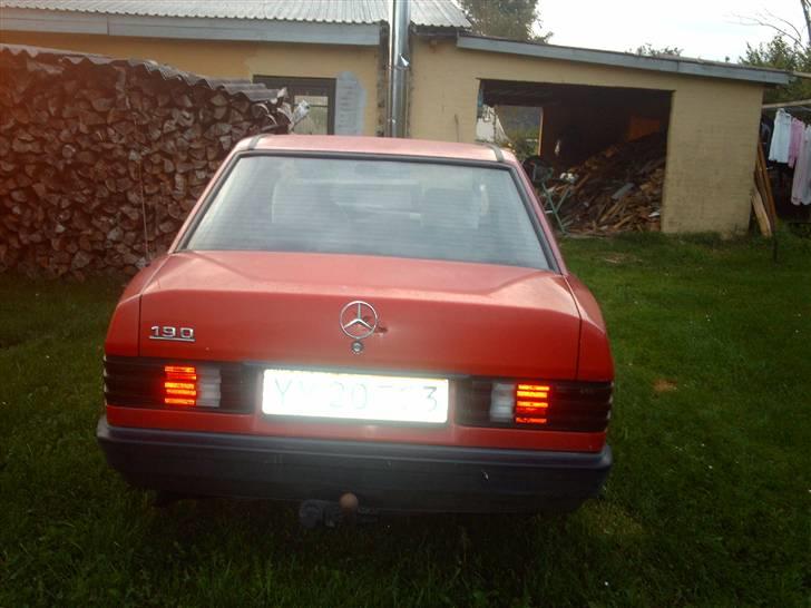 Mercedes Benz 190 2.0  billede 4