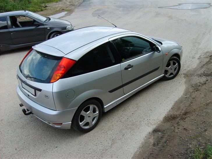Ford Focus 1.6 3-dørs billede 4