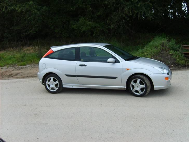 Ford Focus 1.6 3-dørs billede 10