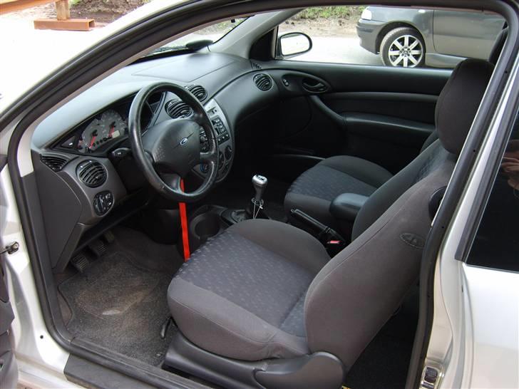 Ford Focus 1.6 3-dørs billede 11