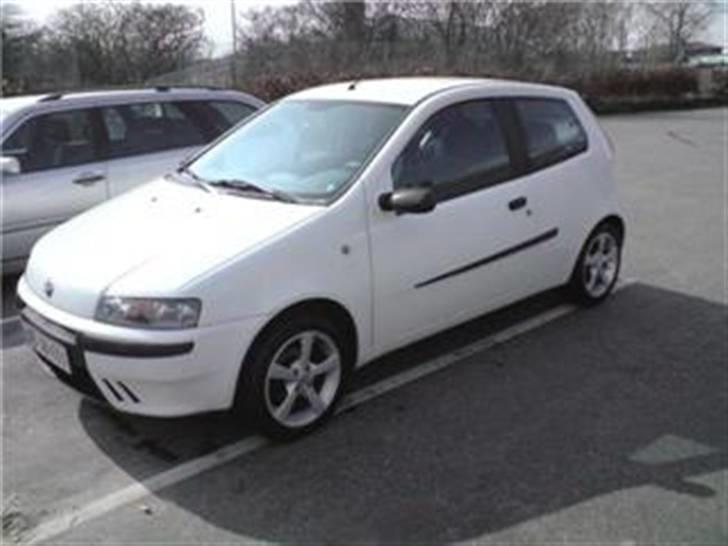 VW 3 - SOLGT - Fiaten - som i løbet af vinter her skal styles for vildt billede 13