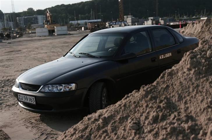 Opel Vectra B billede 1