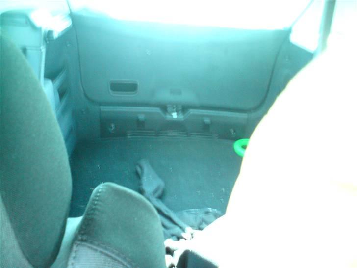 Seat Altea FR SOLGT! Desværre - Ja det er så det kedelige bagagerum men anlæg er igang med at blive lavet. billede 17