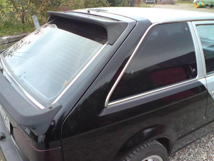 Mazda 323 (solgt) billede 4