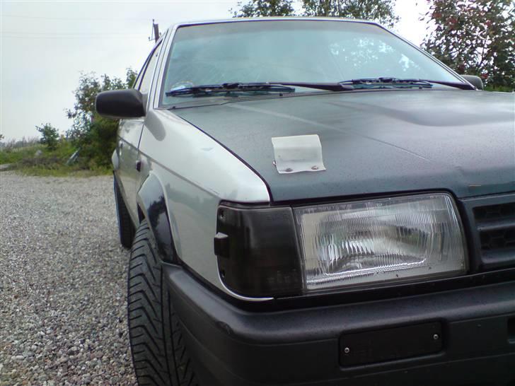 Mazda 323 (solgt) billede 6