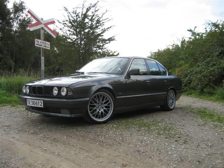 BMW 525i E34 *SOLGT* billede 2