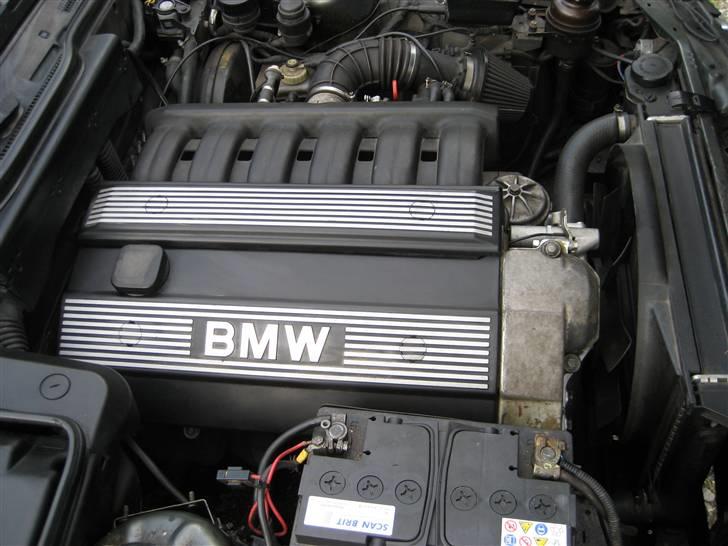 BMW 525i E34 *SOLGT* billede 8