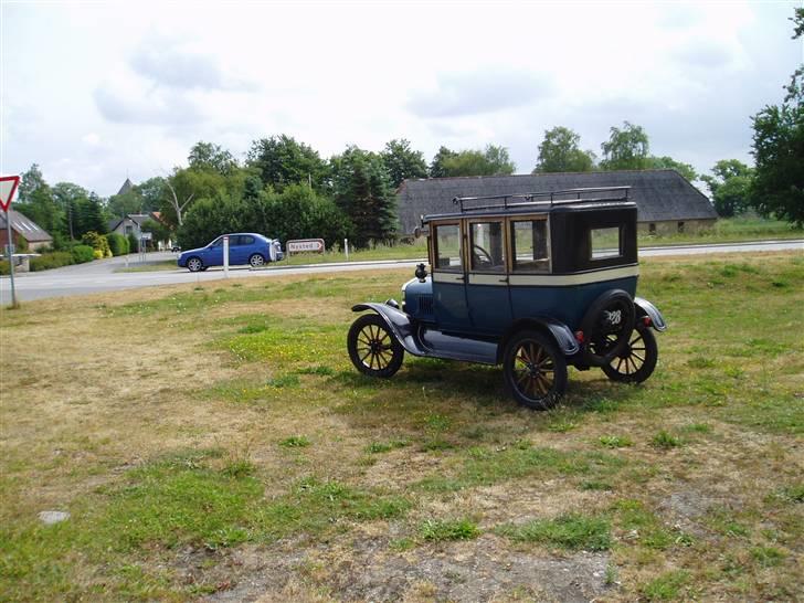 Ford Model T - På pladsen hvor Kettinge Karosserifabrik lå i sin tid - bilens fødested billede 8