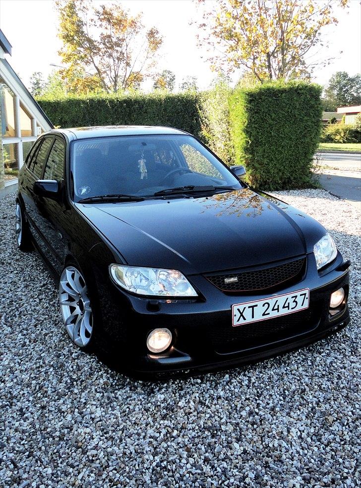 Mazda 323f Sportive billede 2