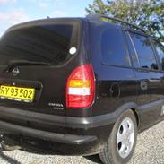 Opel Zafira. TOTALSKADET.