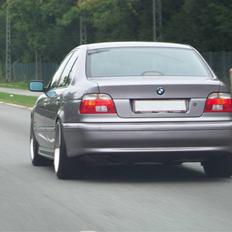 BMW 528i e39