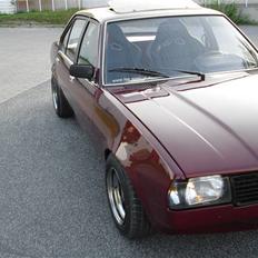 Opel Ascona -B  SOLGT