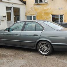 BMW 525 i super solgt