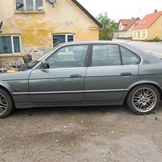 BMW 525 i super solgt