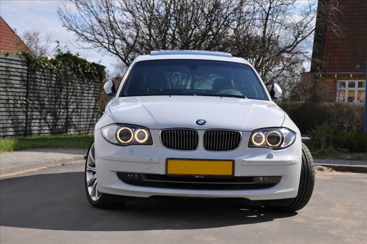 BMW 118d Adv. Automatic Van - Adaptive bi-xenon med BMW corona ringe (den gamle front) billede 12