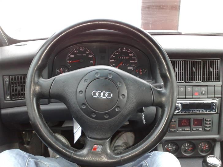 Audi Coupe V6 - total fin kabine. mangler lige rengøring, billede 4