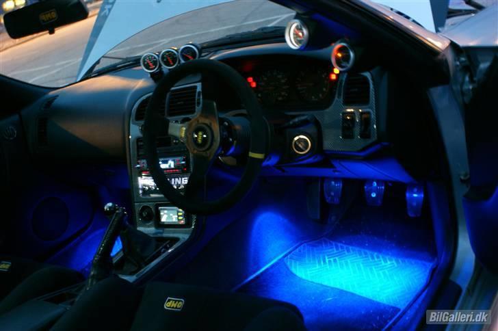 Nissan Skyline ECR33 "Solgt" - Kabinen med masser af OMP billede 3