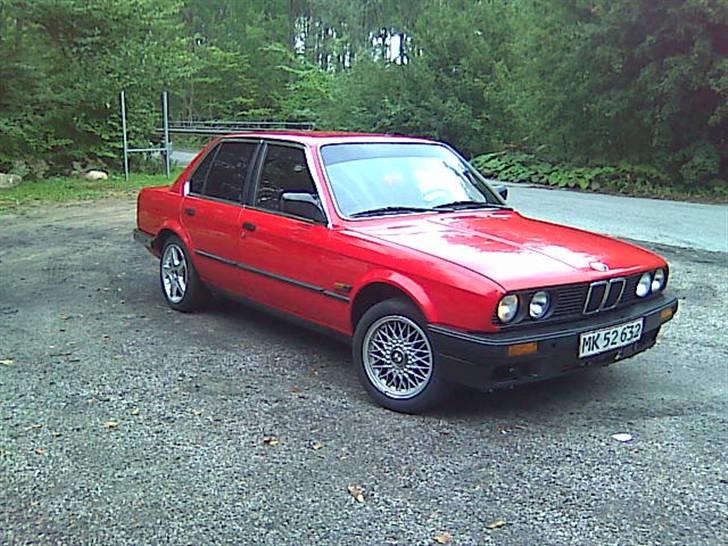 BMW 320i  (bytte med mc) billede 2