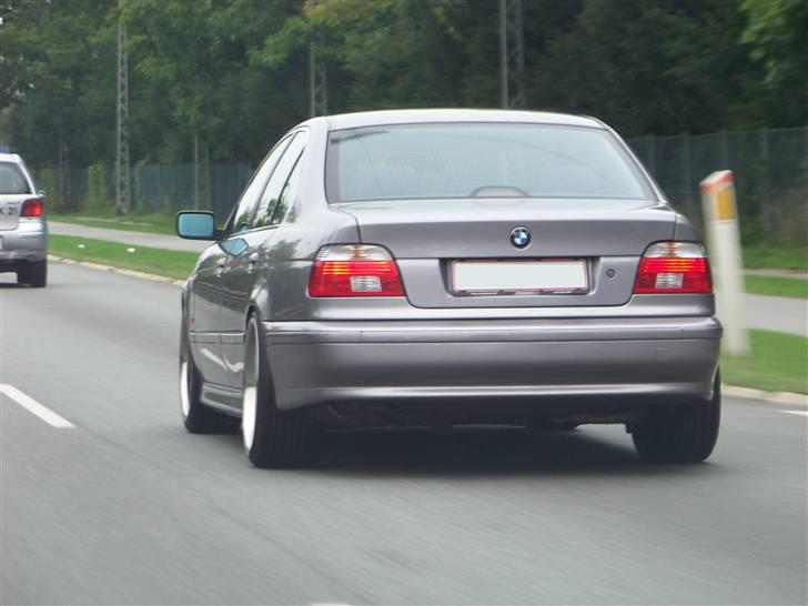 BMW 528i e39 billede 1