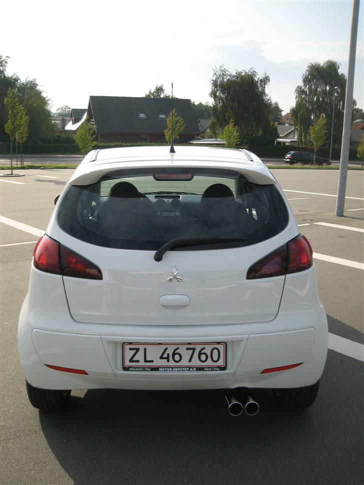 Mitsubishi colt insport (total skadet) billede 10